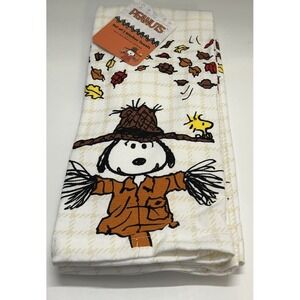 NEW Set Of 2 Peanuts Kitchen Towels Snoopy Scarecrow Fall Autumn Leaves